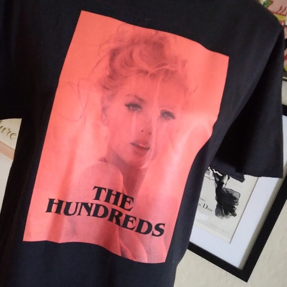 The‎ Hundreds Black and Red Logo Short Sleeve Band Tee - Picture 3 of 5